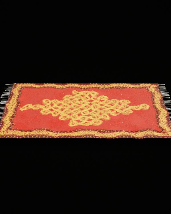 The rug seen from its long side